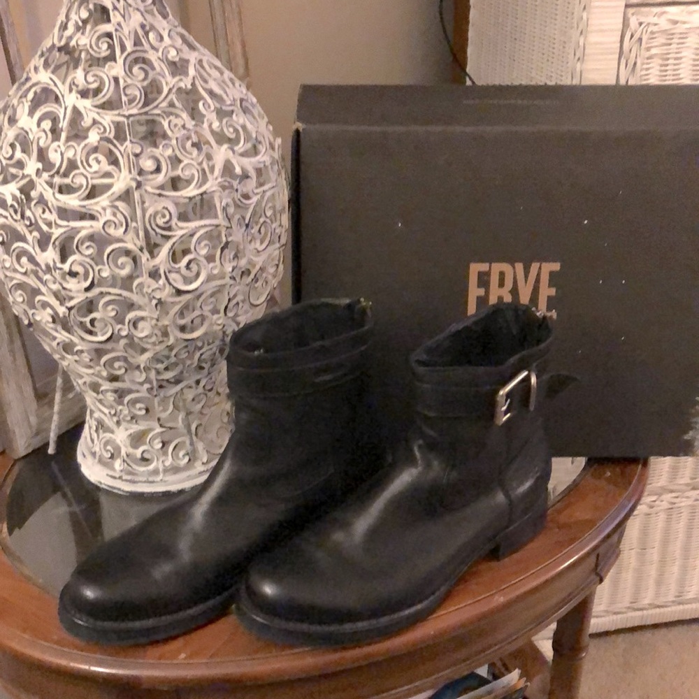 Frye leather boots New with tags